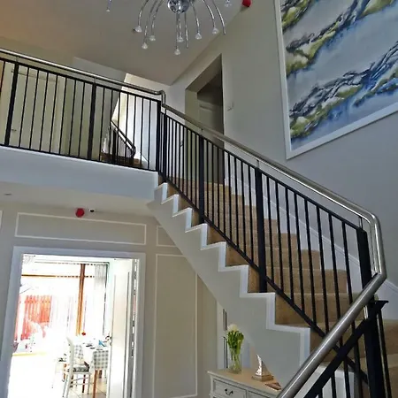 Bed & Breakfast Coach House