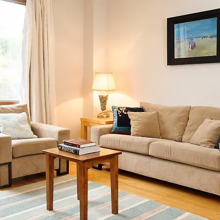 Coach House 4*