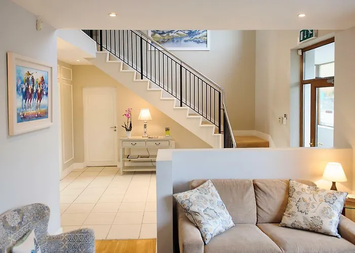 Coach House Bed & Breakfast 4*